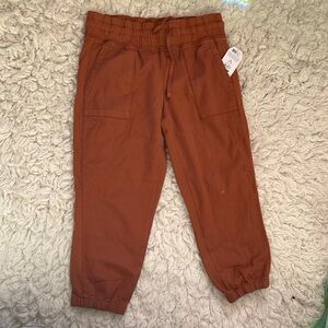 Time And Tru Women's Cargo Jogger- (NWT)